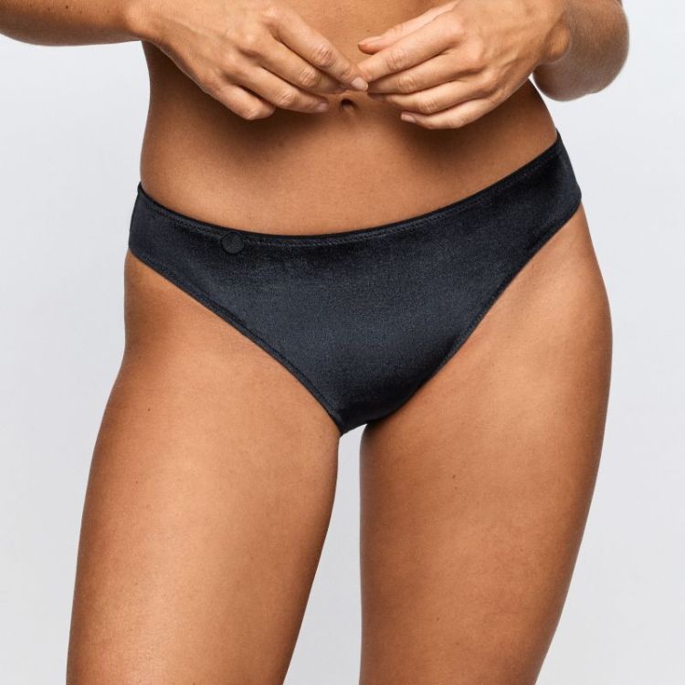 TOM BLV Black Velve